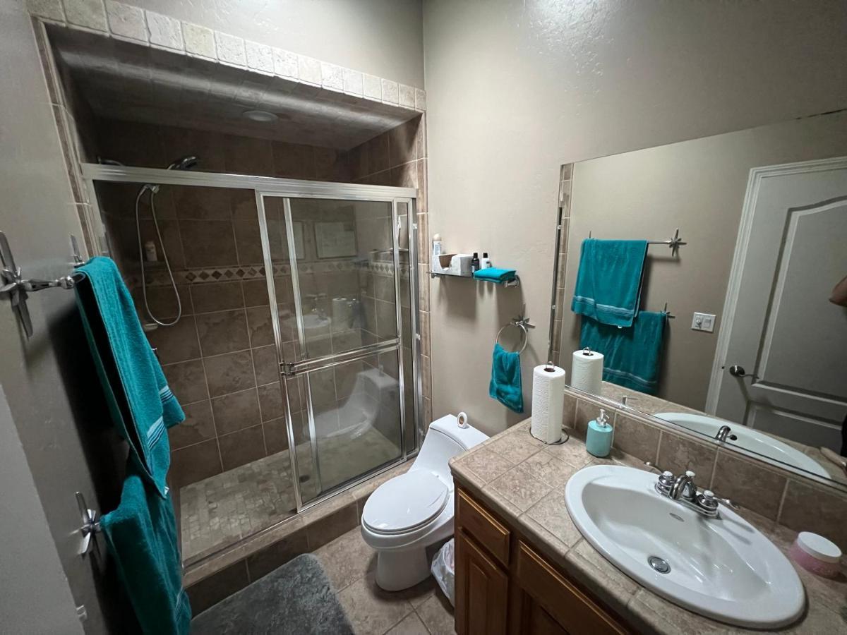My Oasis Apartment เบเกอร์สฟีลด์ ภายนอก รูปภาพ